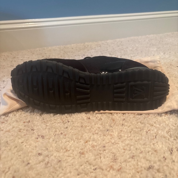 Louis Vuitton sneakers - Picture 3 of 3